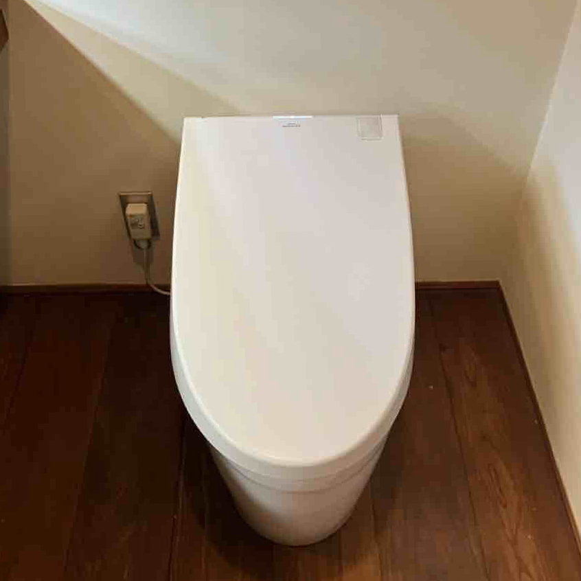 既存のトイレはTOTO「ネオレスト」でした。
