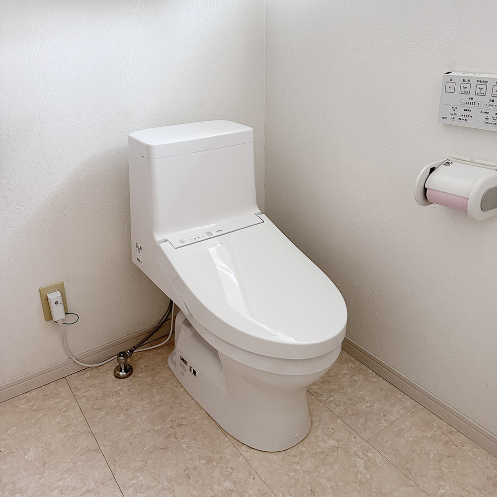 福岡市東区Ｔ様邸　トイレ交換リフォーム工事｜TOTO「ZJ1」