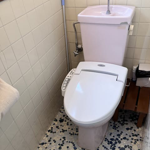 便座より水漏れしていました。