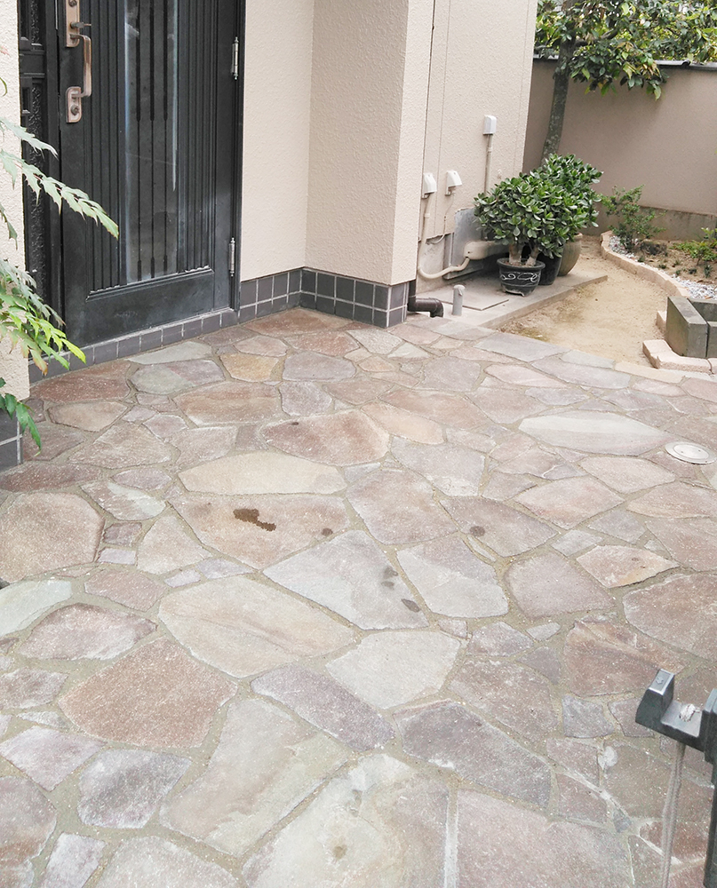 施工事例 福岡市東区 K様邸 玄関アプローチタイル貼替工事 福岡でリフォームするならパワーハウス 施工事例 福岡市東区 K様邸 玄関アプローチタイル貼替工事 福岡でリフォームするならパワーハウス