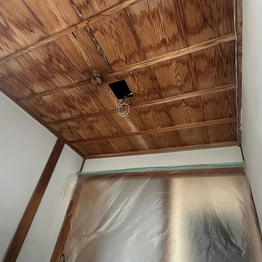 今の雰囲気を壊さないように、養生もきちんと行います。