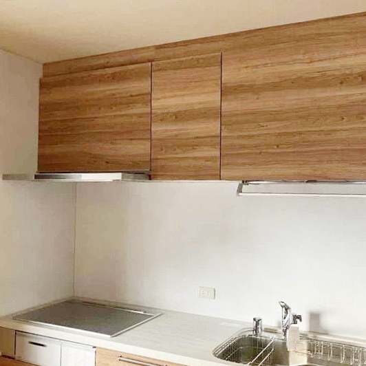 マグネットパネルやスライドタイプを採用して、収納力をアップしました。