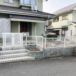 糟屋郡宇美町Ｗ様邸　植栽撤去、フェンス新設リフォーム工事｜LIXIL「ハイサモア」