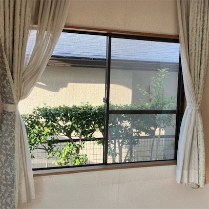 単板ガラスなので寒さを防げませんでした。
