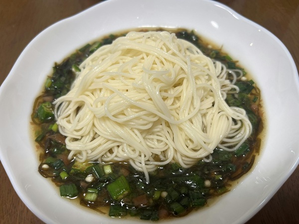 そうめんにひと工夫。ねばねばでスタミナをつける