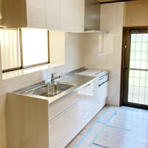 福岡県糟屋郡志免町　I様邸　キッチン交換・床張替えリフォーム工事