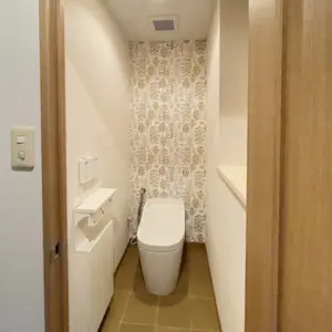 春日市S様邸 トイレ交換・埋込収納取り替えリフォーム工事
