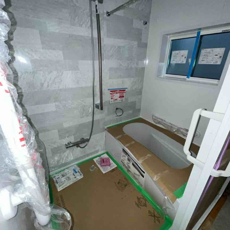 ユニットバスに変更し、段差の解消・緩和をめざしました。