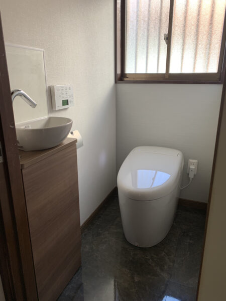 おしゃれな空間になったトイレリフォーム