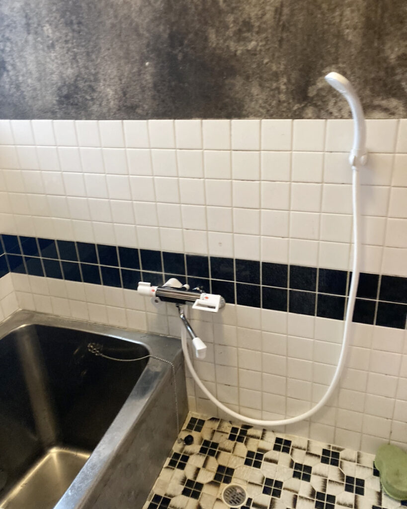 交換後。<br />
<br />
SANEI 　浴室水栓（SK181D-13）にお取替え。