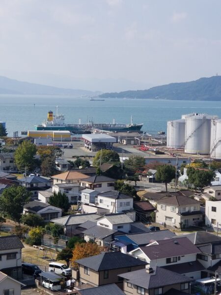 平成天皇と同じ誕生日の山内です