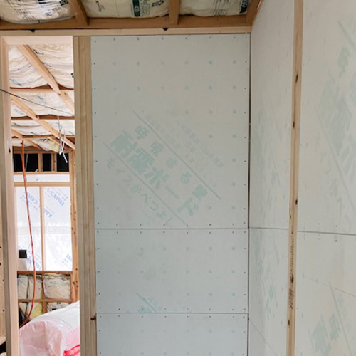 福岡市の耐震補強の説明をさせていただき、補助金対象の商品を使いました。