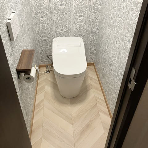 Panasonicアラウーノは、お求め安い価格帯なのにタンクレスで自動開閉フタなので、とてもおすすめです。