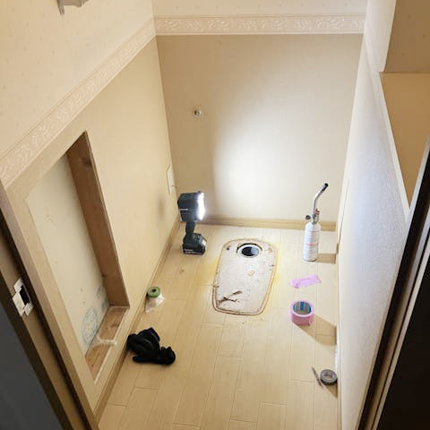 便器と配管の撤去が完了しました。