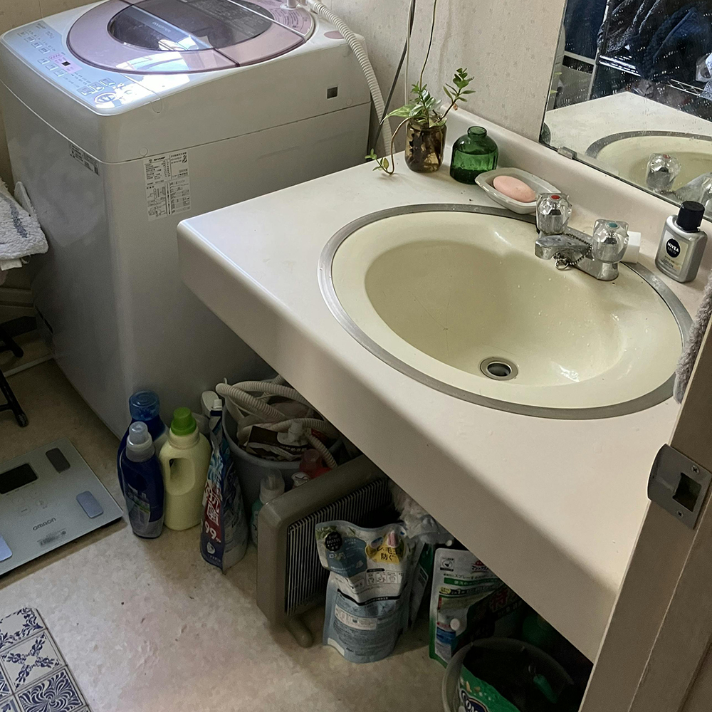 築35年で経年劣化が目立っていました。