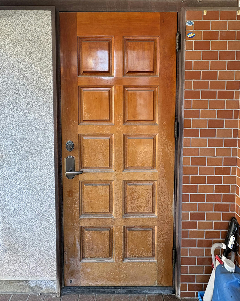 玄関が閉まらなくなってしまいました。