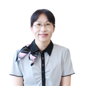 上川 綾子