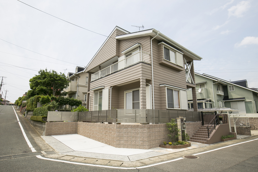 福岡市東区　Ｍ様邸　外壁塗装・駐車場拡張リフォーム