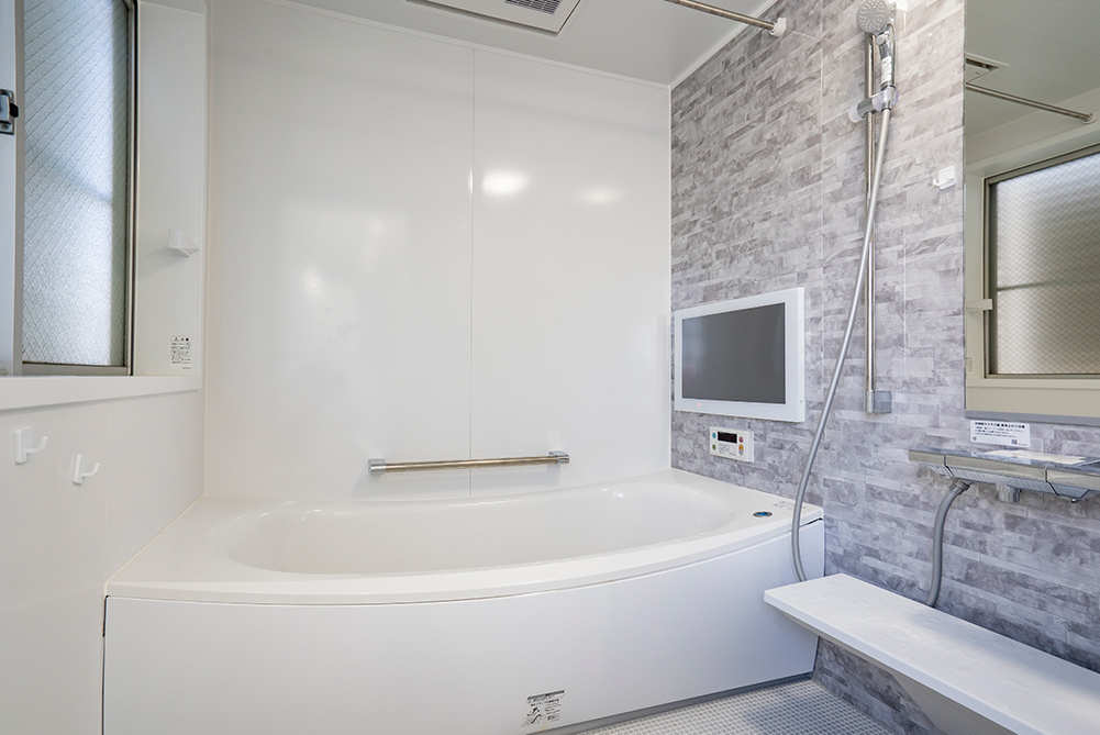 風呂・浴室の天井交換・張り替え費用と注意点！リフォームでカビ・結露を防止, 50% OFF