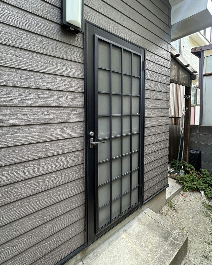 施工前。通気口が開閉できなくなっていました。