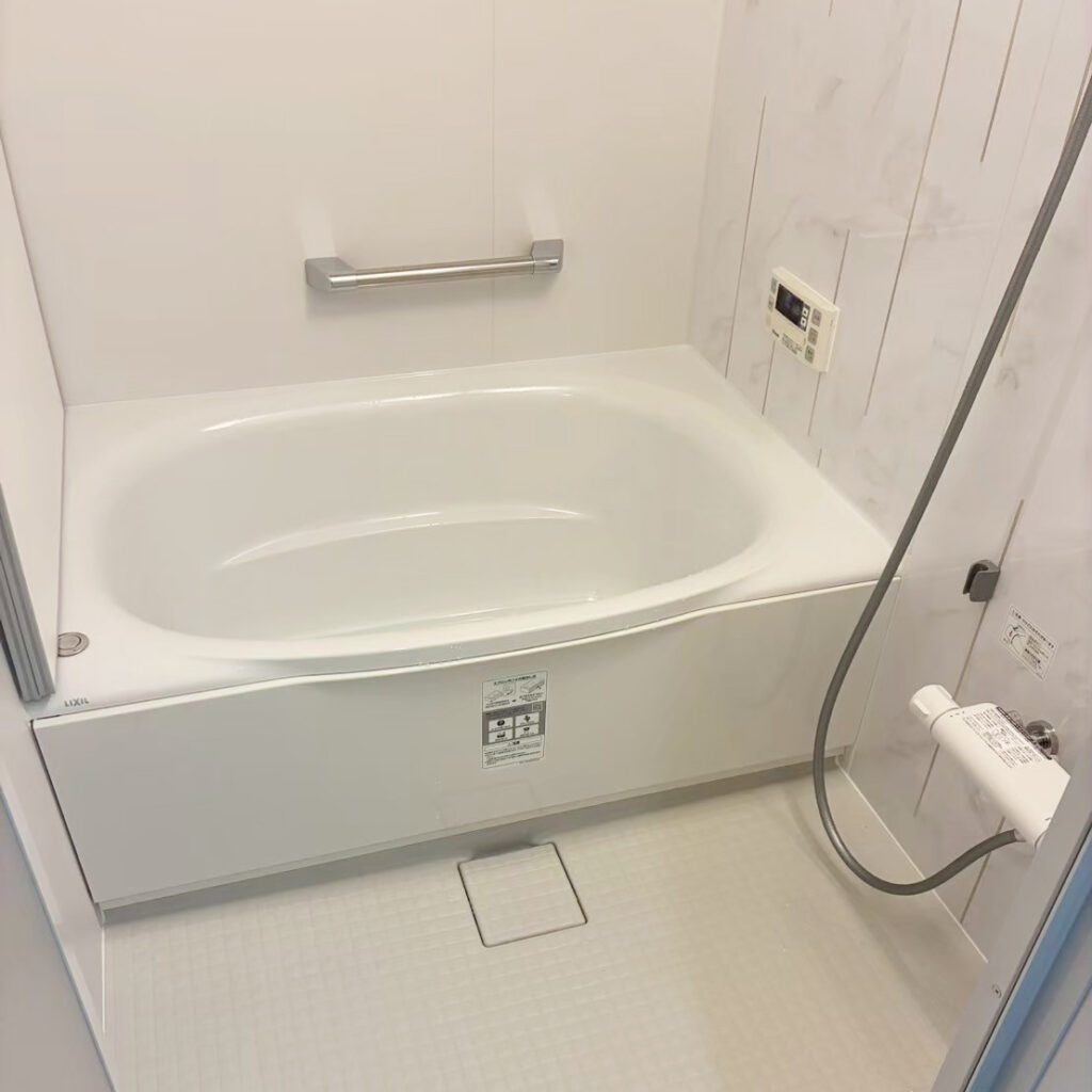 リノビオVは排水口の形状やドアの構造がシンプルなので、汚れが付きにくくお掃除が楽になっています。