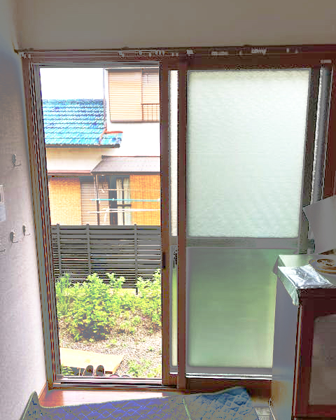 福岡市東区Ｙ様邸　内窓取付リフォーム工事｜内窓も型ガラスで目隠し効果あり