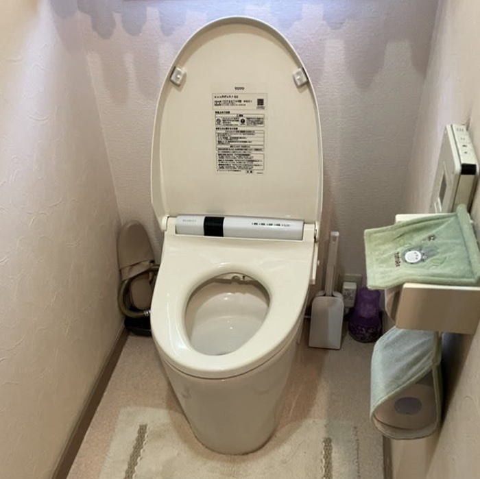 ウォシュレットに不具合が生じていましたが、ウォシュレットとの一体型トイレだったので、丸ごとの交換になりました。