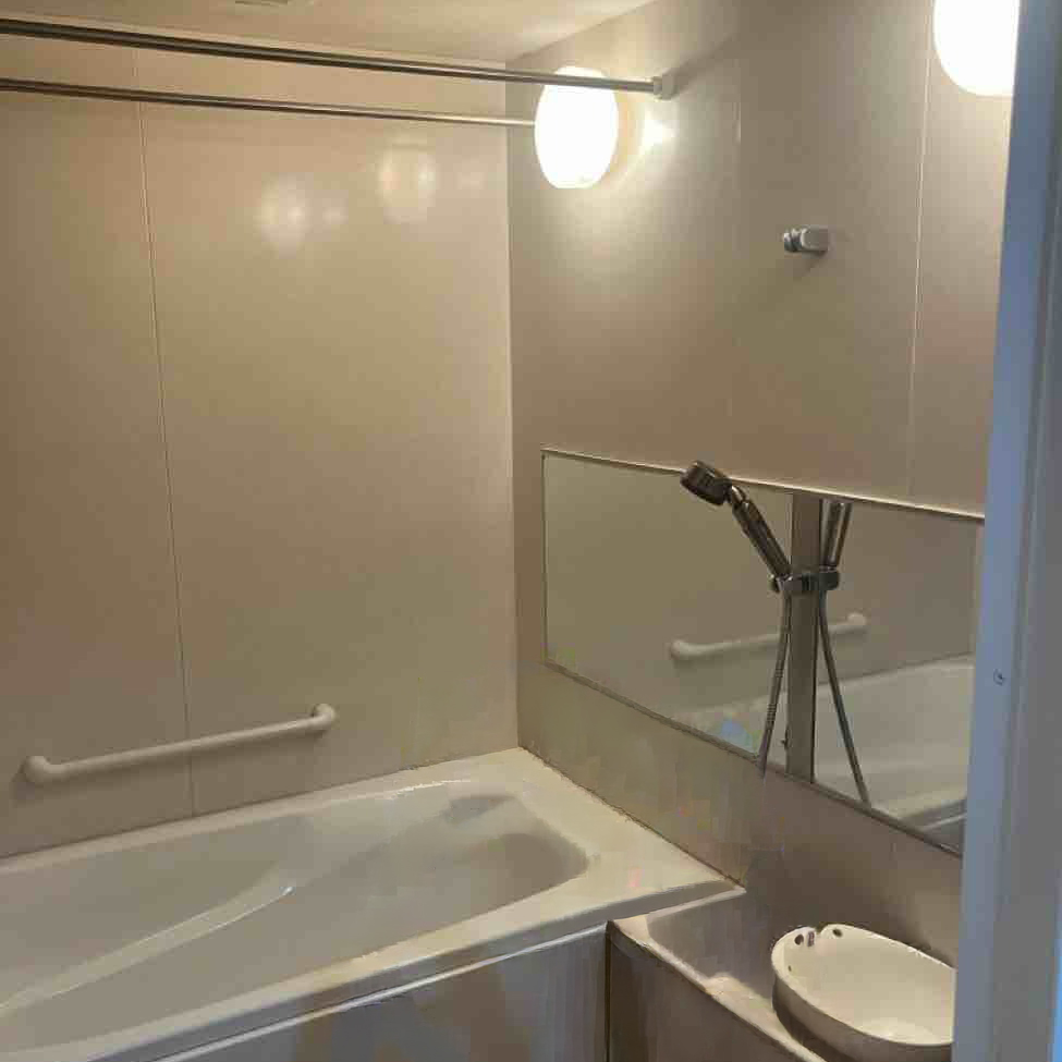 マンションが立った当初のままの寒い浴室でした。