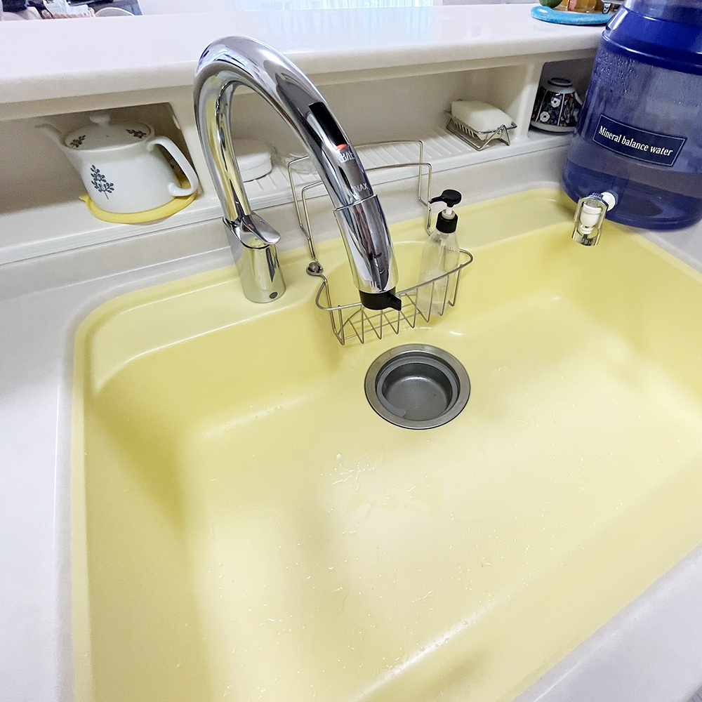LIXIL INAX タッチレス水栓 ナビッシュに交換しました。<br />
手や物を感知して吐水と止水を行います。<br />
汚れた手でも触れずに楽々操作できます。