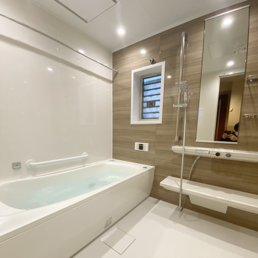 市営住宅 Rinnai風呂給湯器+シャワー+浴室リモコン、LIXIL浴槽 - その他