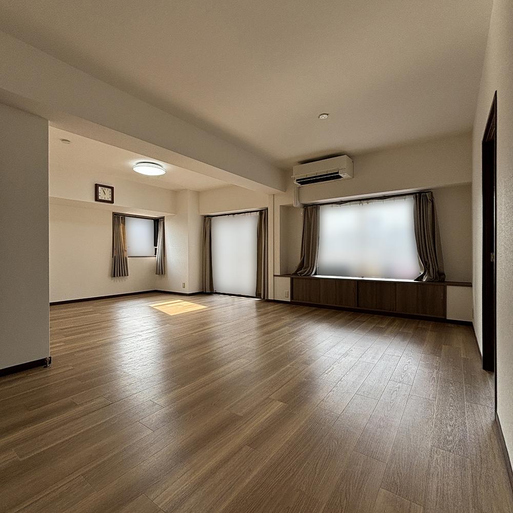 リビングはもともと広めでしたが、使用目的があいまいとなり、無駄と寂しささえ感じさせていました。